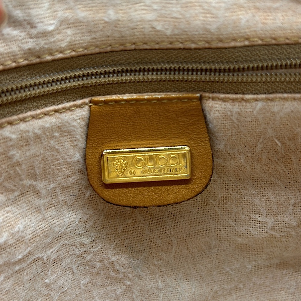 Gucci Authenticated Vintage Cream Leather GG Monogram Crossbody Purse Bag 🌸🌸 - Picture 7 of 12